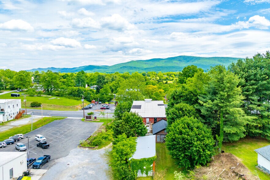 More Photos Of 1340 W Main St, Wytheville Loft Creative Space For Sale