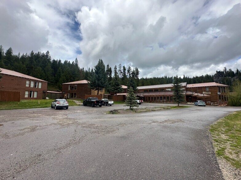 More Photos Of 38600 Highway 12 W, Lolo Hotel For Sale