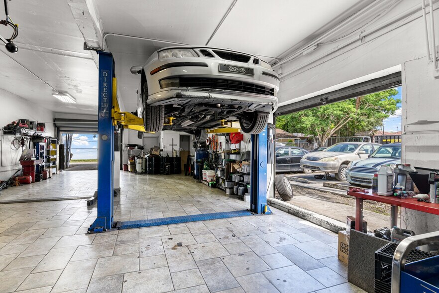 More Photos Of 3771 Bird Rd, Miami Storefront For Sale