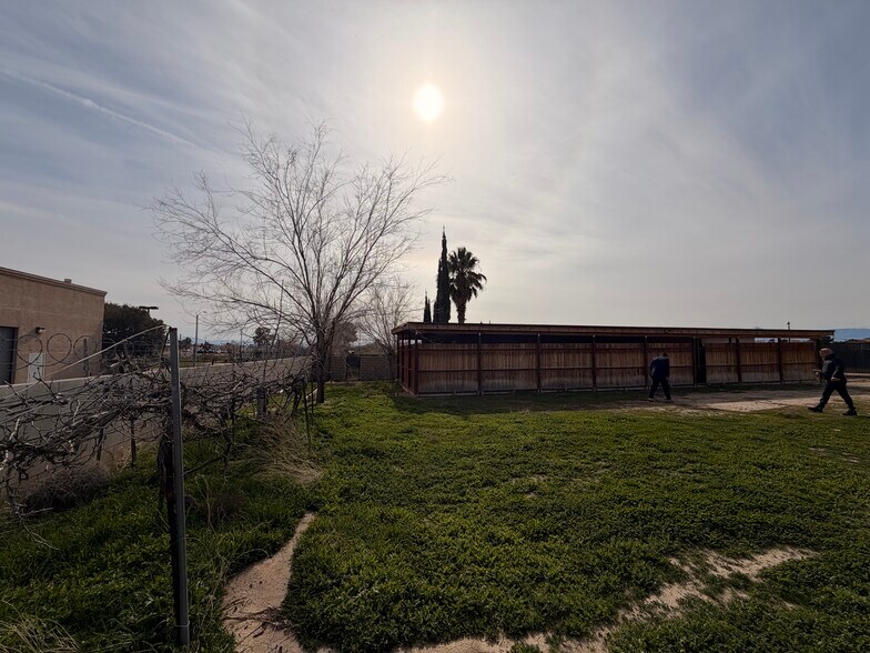 More Photos Of 15224 Bonanza Rd, Victorville Freestanding For Sale