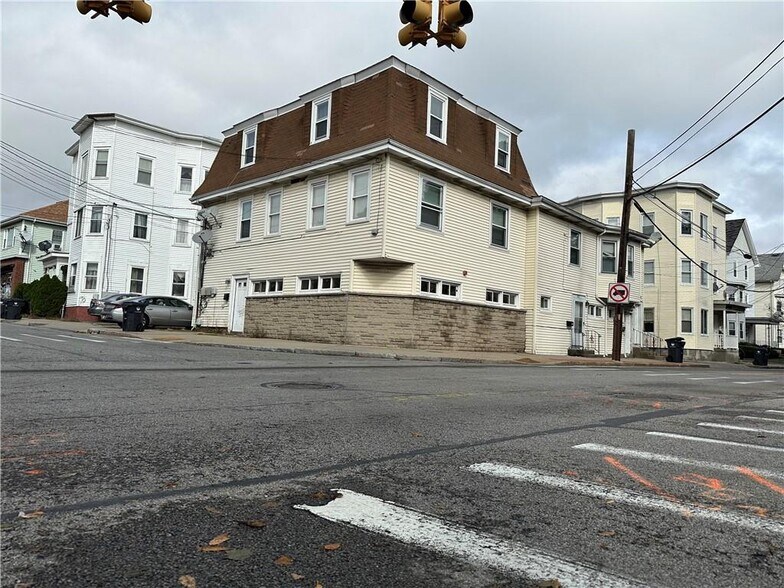 More Photos Of 166 Division St, Pawtucket Apartments For Sale