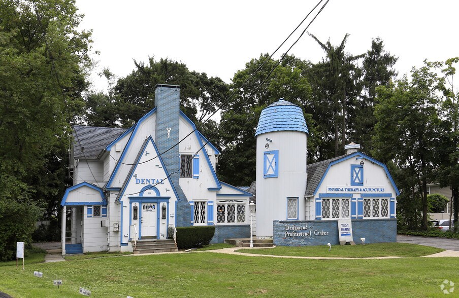 More Photos Of 116 N Central Ave, Hartsdale Medical For Sale
