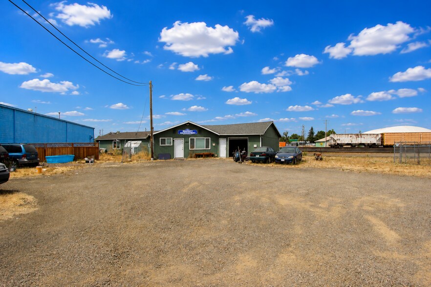 More Photos Of 1624 Ferry St SW, Albany Office For Sale