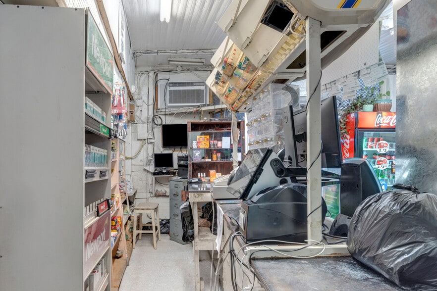 More Photos Of 834 Monticello Rd, Charlottesville Storefront Retail Residential For Sale