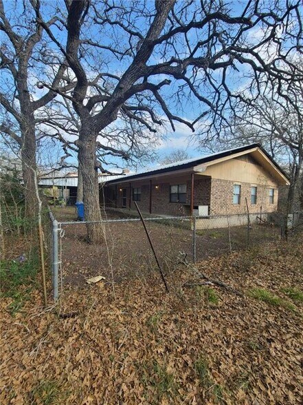More Photos Of 19219 Hog Eye Rd, Manor Light Distribution For Sale