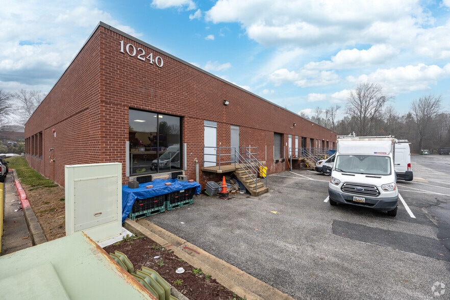 More Photos Of 10240 Old Columbia Rd, Columbia Light Distribution For Lease