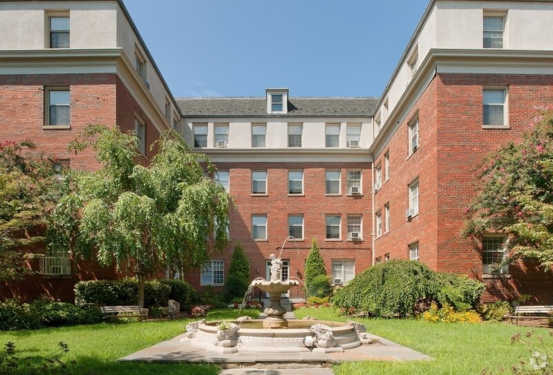 More Photos Of 3000 Connecticut Ave NW, Washington Apartments For Lease