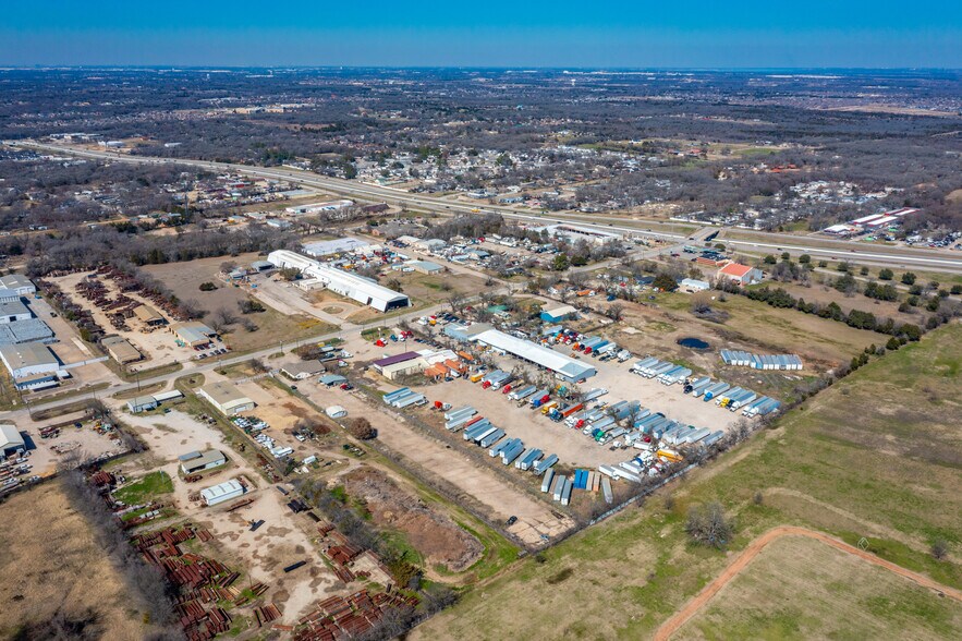 More Photos Of 305 W Simonds Rd, Seagoville Industrial For Sale