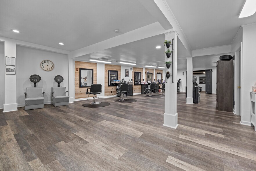 More Photos Of 1612 Milan Rd, Sandusky Freestanding For Sale