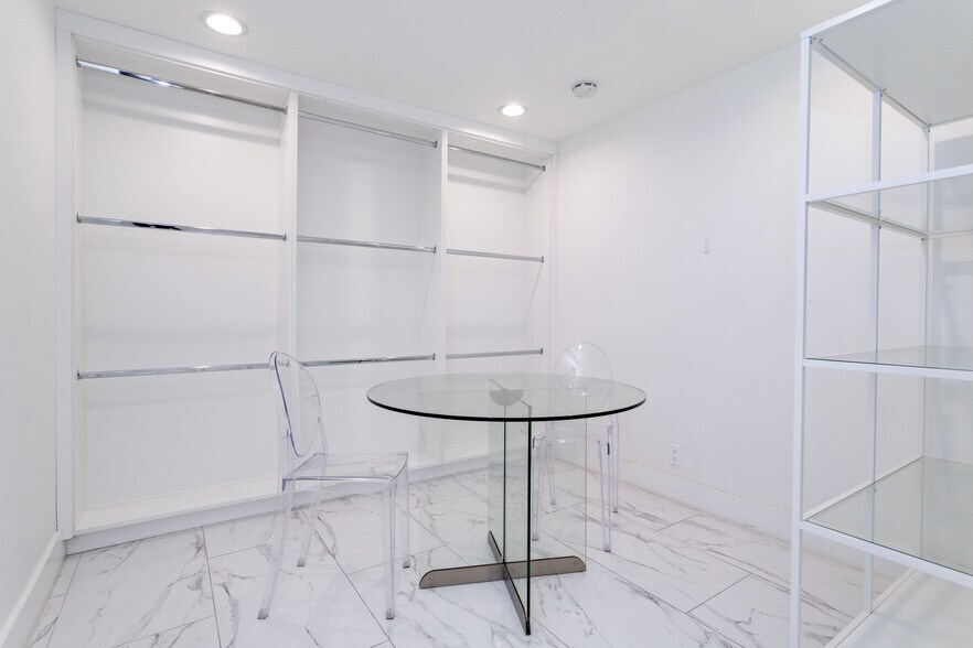 More Photos Of 6017 Melrose Ave, Los Angeles Storefront Retail Residential For Lease