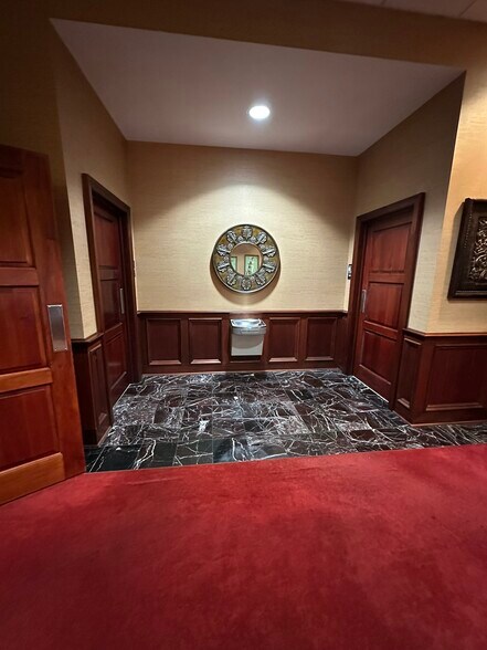 More Photos Of 4371 US Highway 17, Orange Park Office For Lease