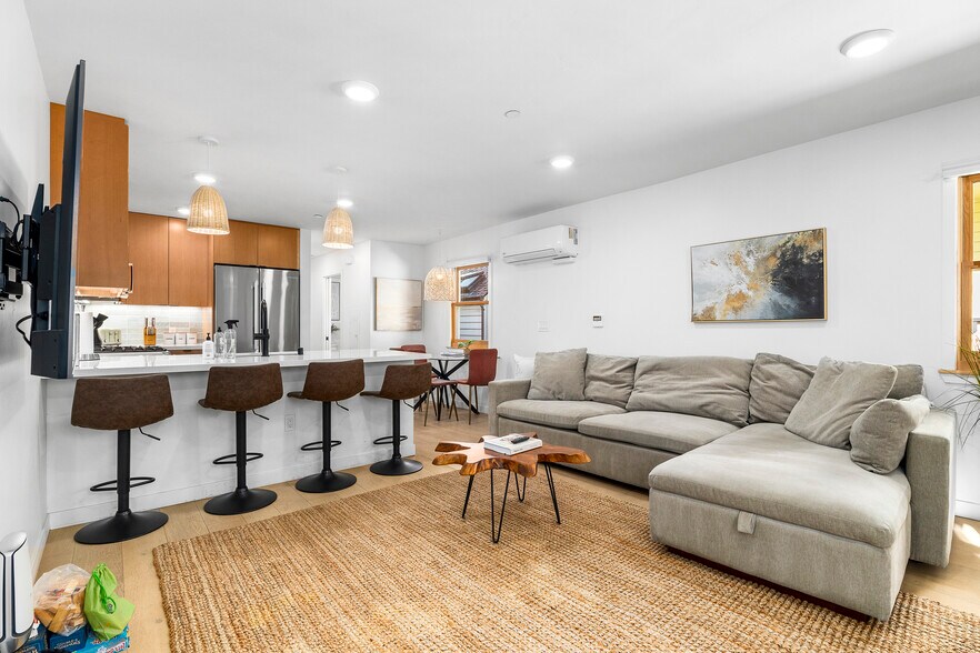 More Photos Of 208-210 Capitola Ave, Capitola Storefront Retail Residential For Sale