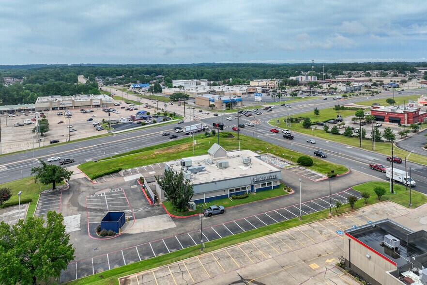 More Photos Of 3515 Mccann Rd, Longview Restaurant For Sale