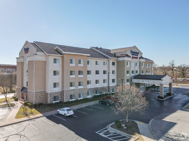 More Photos Of 9150 S 102nd St, Tulsa Hotel For Sale