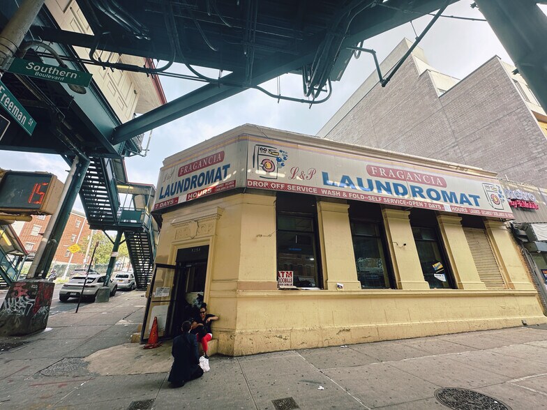 Primary Photo Of 1254 Southern Blvd, Bronx Storefront Retail Residential For Sale