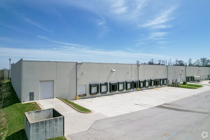 More Photos Of 13200 Mid Atlantic Blvd, Laurel Unknown For Lease