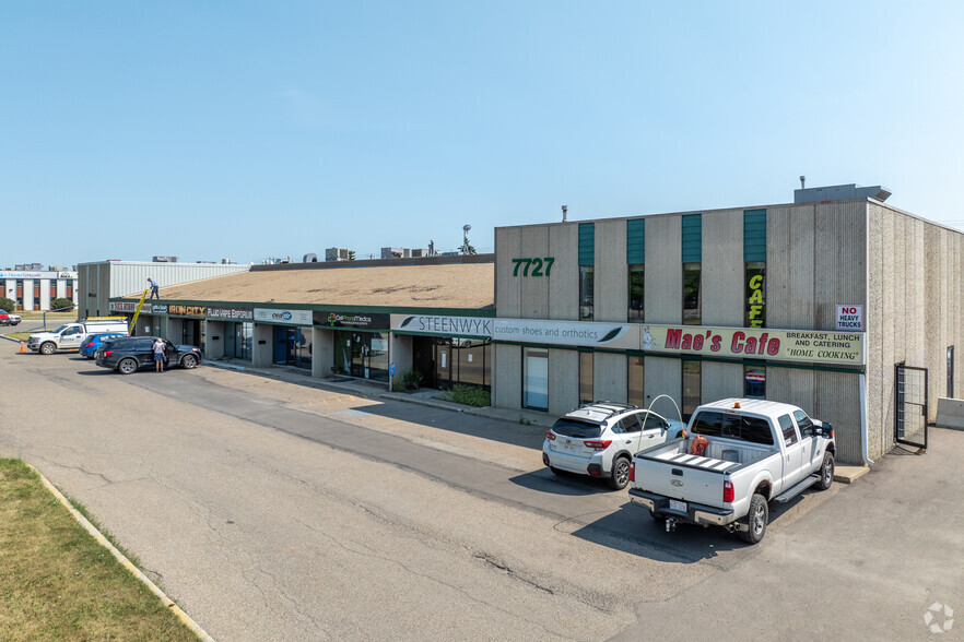 Primary Photo Of 7727 50 Av, Red Deer Storefront Retail Office For Sale