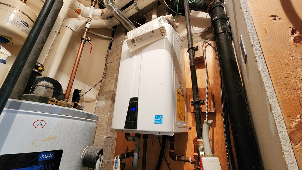 More Photos Of 42 Somerville St, Whitchurch-Stouffville Specialty For Sale