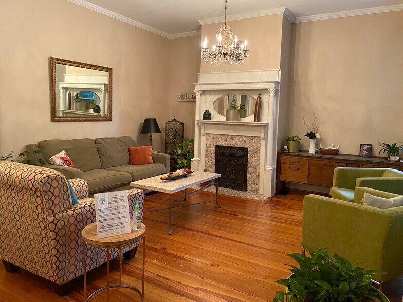 More Photos Of 823 W Fifth St, Winston-Salem Office For Lease