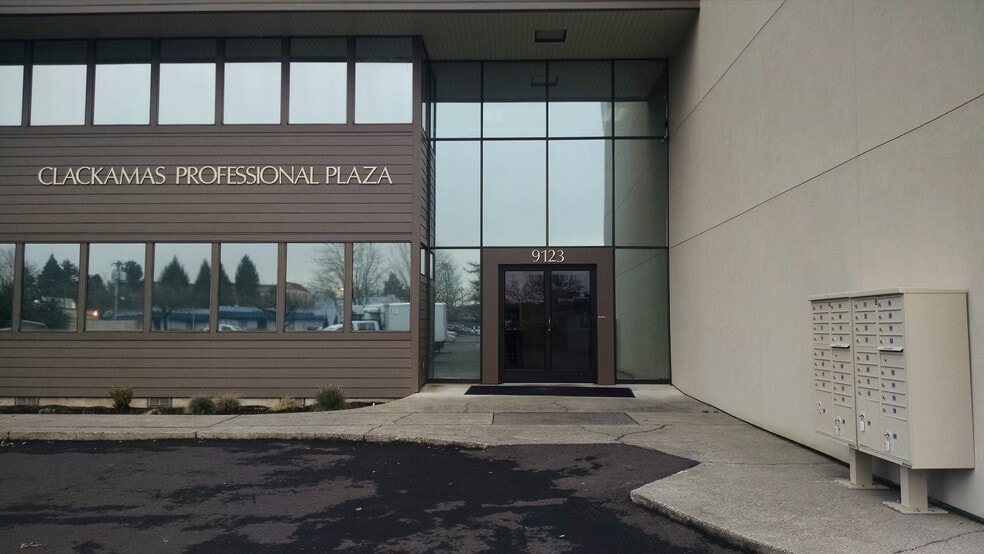 More Photos Of 9123 SE St Helens St, Clackamas Serviced Offices For Lease