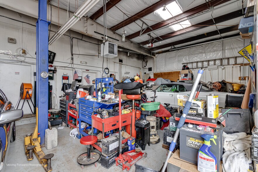 More Photos Of 2535 Bernice Rd, Lansing Warehouse For Sale