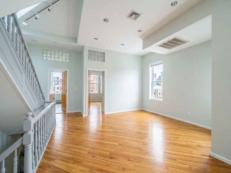 More Photos Of 2554 37th St, Astoria Apartments For Sale