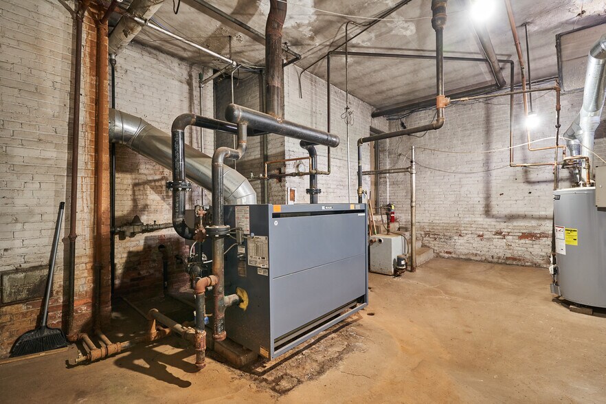 More Photos Of 3016 S Moreland Blvd, Cleveland Multifamily For Sale