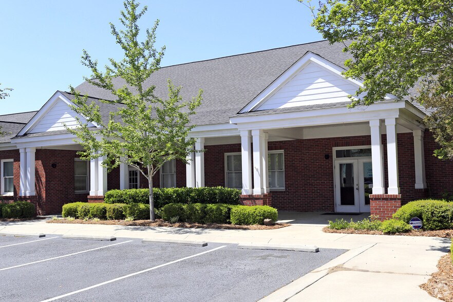 More Photos Of 10911 N Jacob Smart Blvd, Ridgeland Medical For Lease