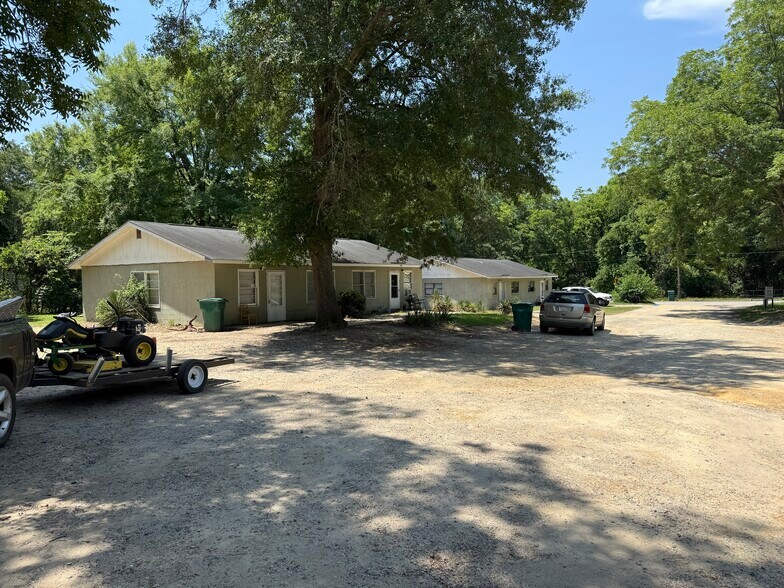 More Photos Of 104 Raley St, Cheraw Apartments For Sale