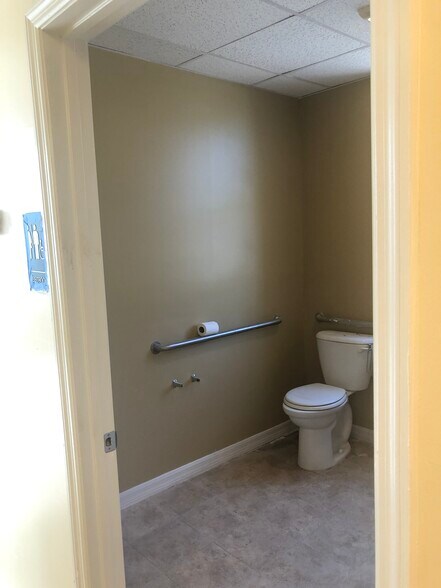 More Photos Of 1205 University Blvd N, Jacksonville Daycare Center For Sale