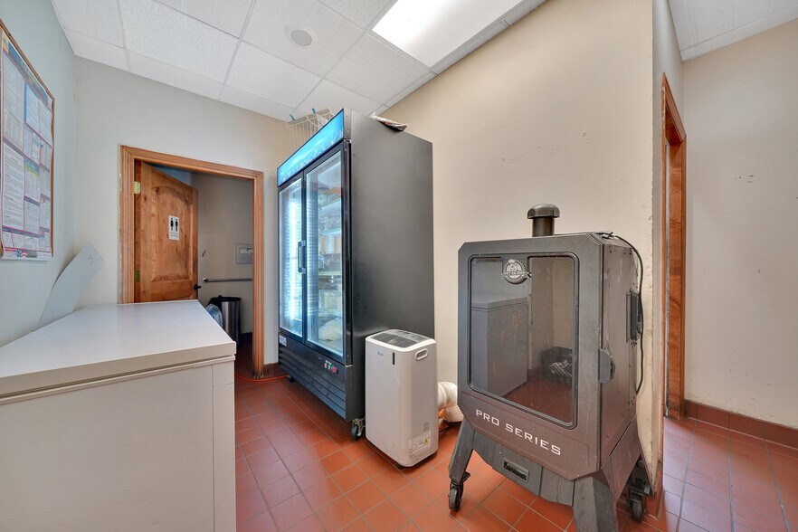 More Photos Of 36 Main St, Sutter Creek Restaurant For Sale