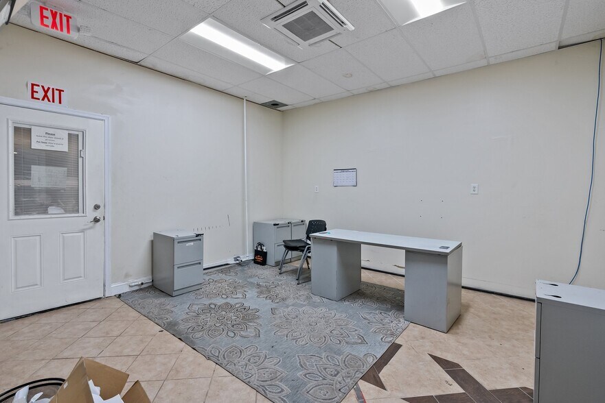 More Photos Of 2814-2818 E Allegheny Ave, Philadelphia Storefront Retail Office For Lease