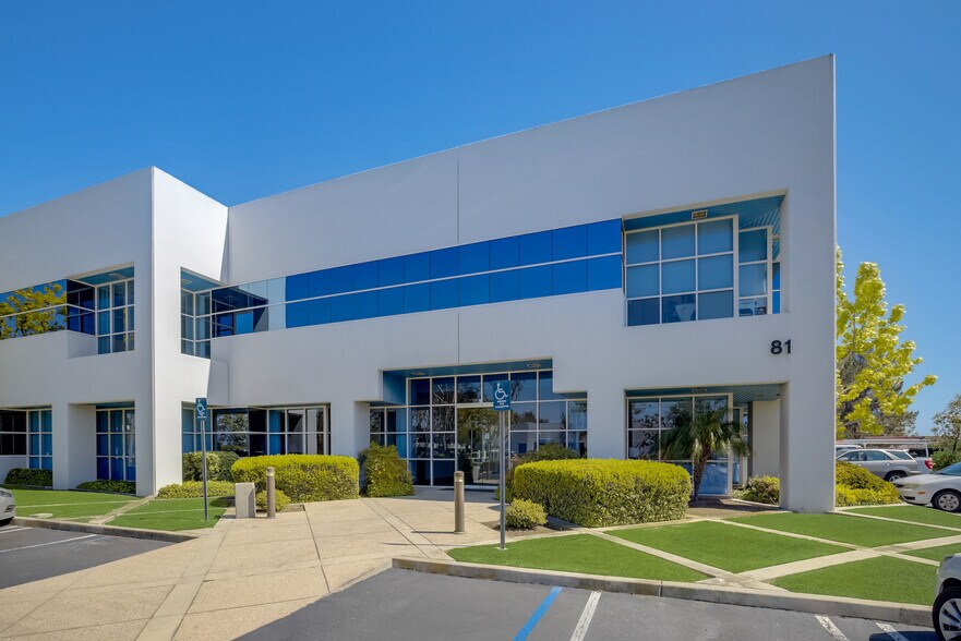 More Photos Of 81-91 Columbia, Aliso Viejo Research And Development For Lease