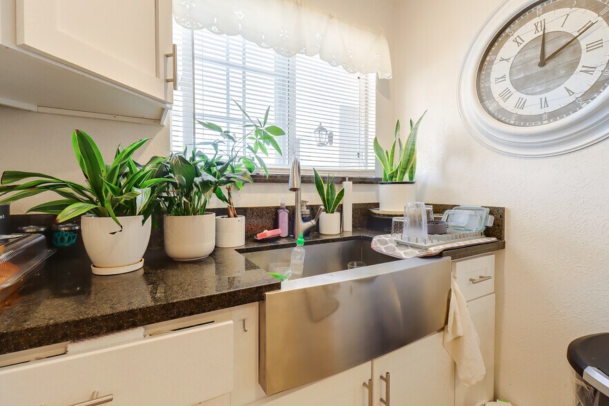 More Photos Of 184 Roxbury St, Santa Clara Apartments For Sale