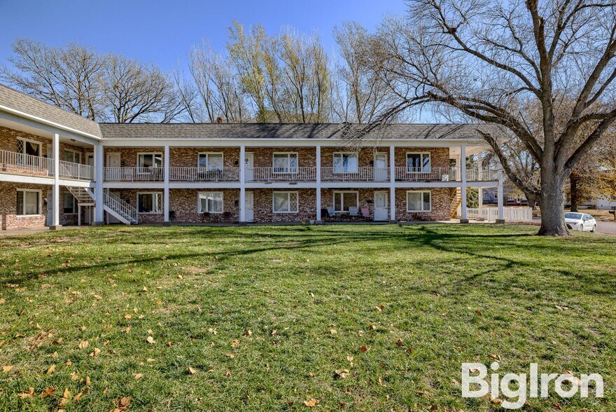 More Photos Of 525 I St, Fairbury Apartments For Sale