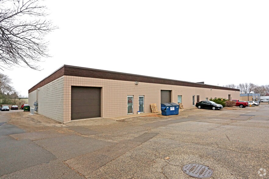 Primary Photo Of 11972-11980 Riverwood Dr, Burnsville Warehouse For Lease