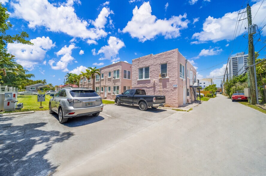 More Photos Of 1621 Van Buren St, Hollywood Apartments For Sale