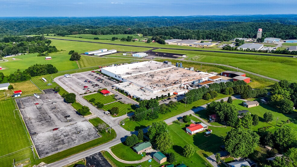 More Photos Of 1 Grizzly Ln, Smithville Manufacturing For Lease