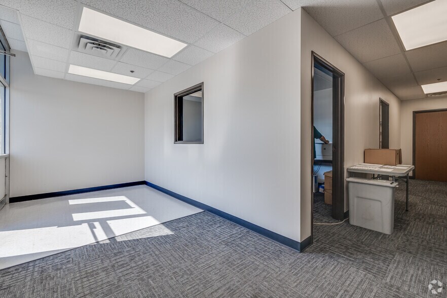 More Photos Of 7101-7188 E 38th St, Tulsa Distribution For Lease