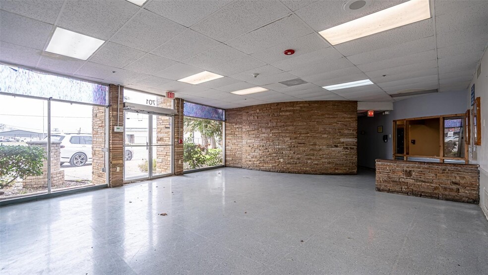 More Photos Of 701 S Cherry Ln, Fort Worth Rehabilitation Center For Sale