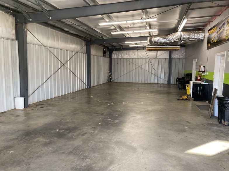 More Photos Of 837 Anderson Rd N, Rock Hill Auto Dealership For Lease