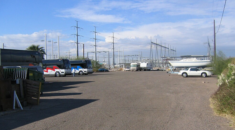 More Photos Of 820 N McClintock Dr, Tempe Warehouse For Lease