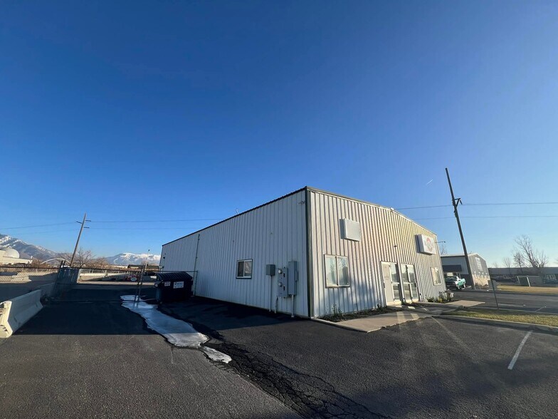 More Photos Of 2888 Commerce Way, Ogden Warehouse For Lease
