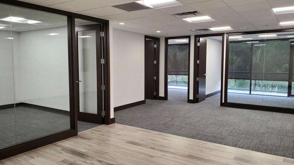 More Photos Of 7777 Glades Rd, Boca Raton Office For Lease