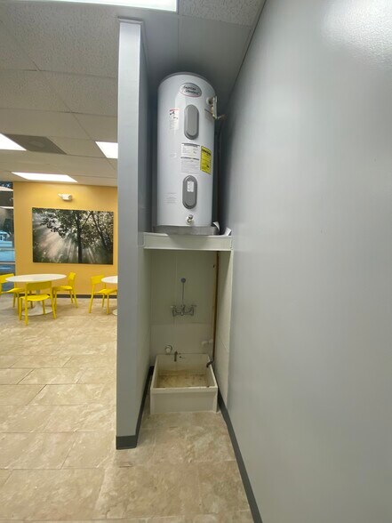 More Photos Of 3301 Matrix Dr, Richardson Research And Development For Sale