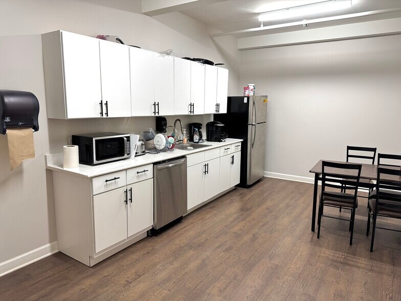 More Photos Of 701 River St, Troy Apartments For Lease