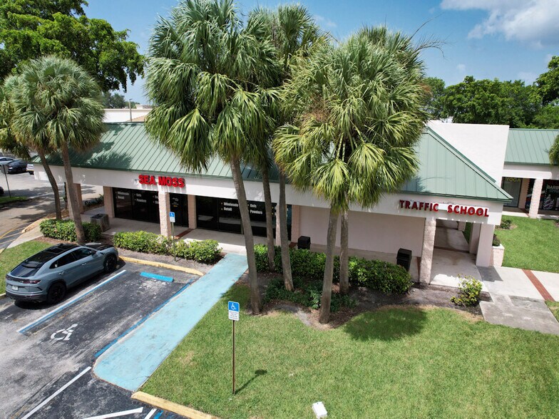 More Photos Of 7101-7225 W Oakland Park Blvd, Lauderhill Unknown For Lease