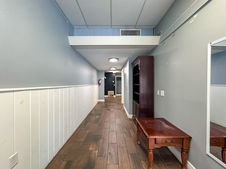 More Photos Of 107-121 Allamanda Dr, Lakeland Unknown For Lease