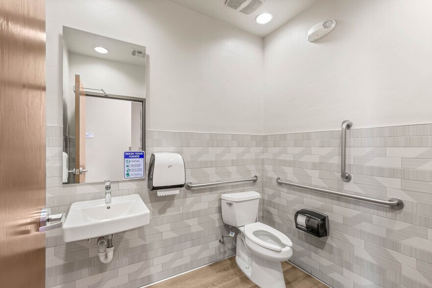 More Photos Of 2601 N Tenaya Way, Las Vegas Office For Sale