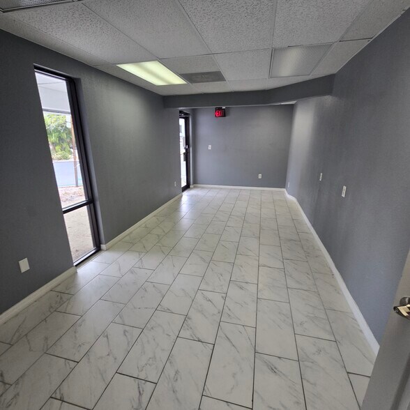 More Photos Of 617 Lakeview Rd, Clearwater Medical For Lease